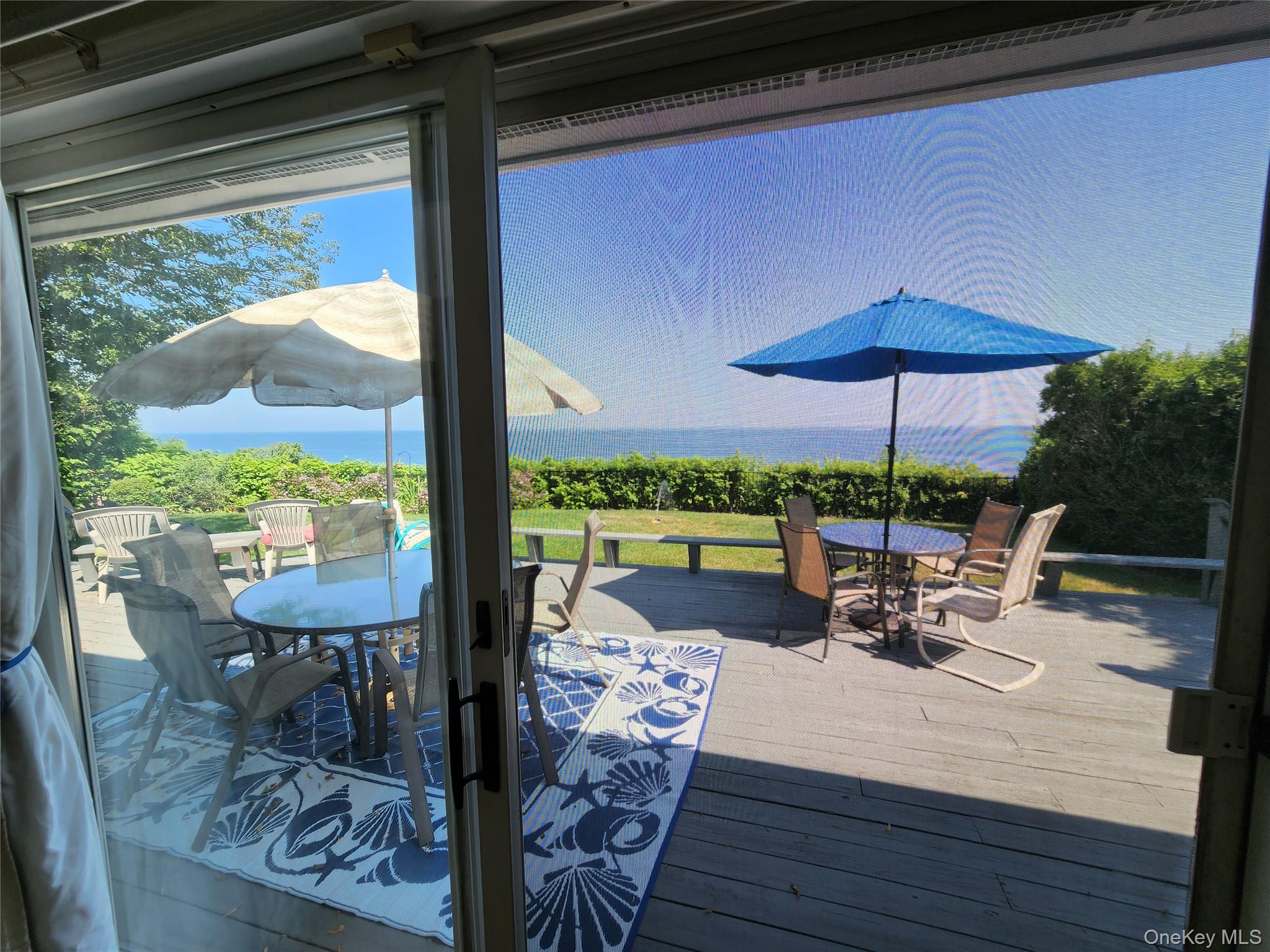 7 Riverhead Road Sound Beach, NY 11789 - Photo 4 of 33