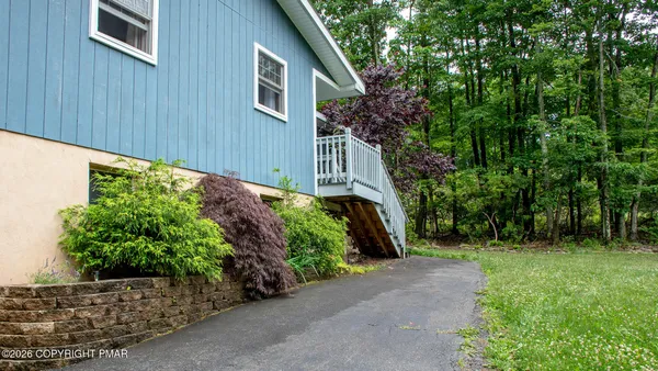 $375,000 | 31 Seneca Road, Mount Pocono, PA 18344