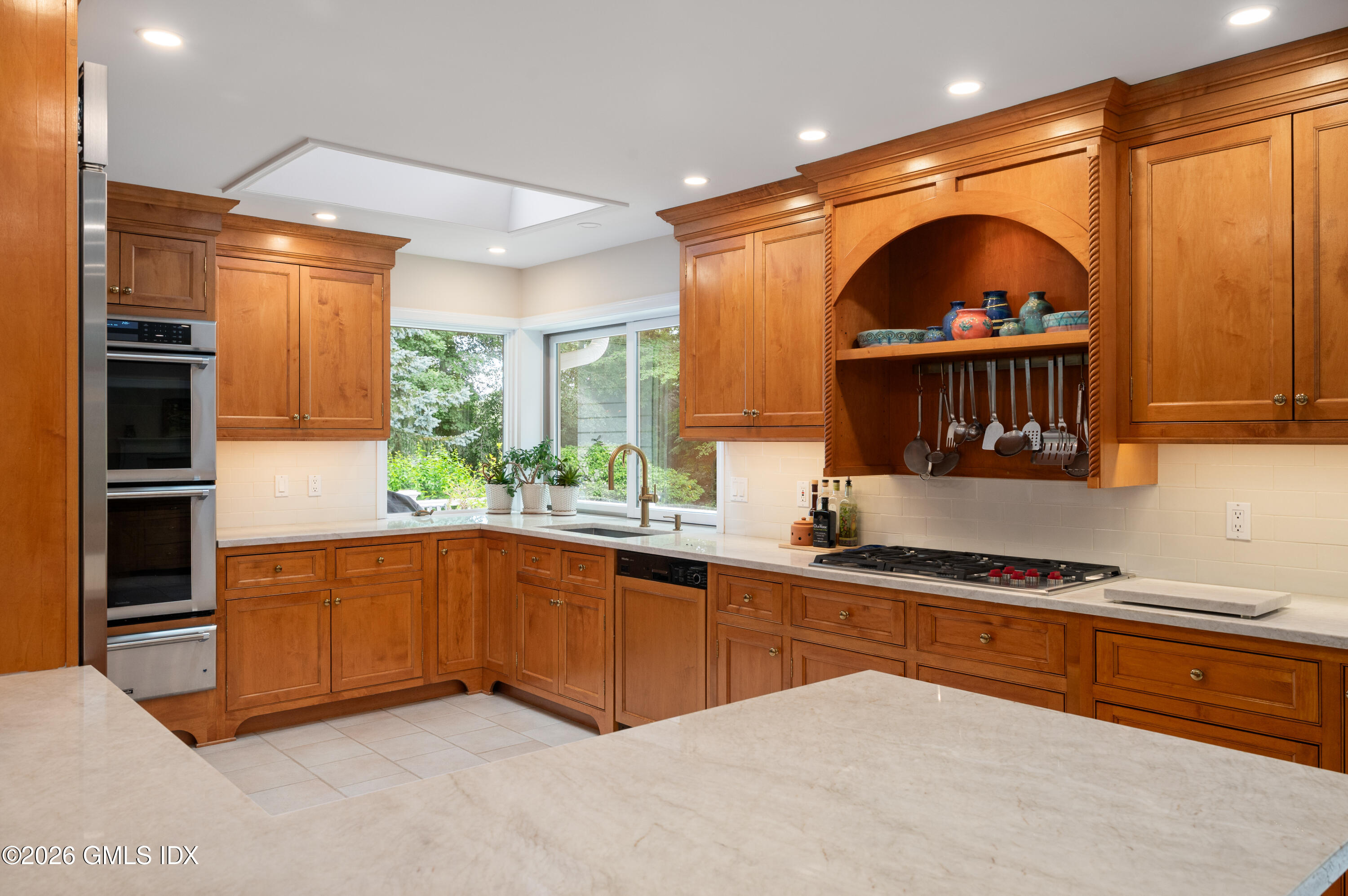 108 Perkins Road Greenwich, CT 06830 - Photo 22 of 39 20