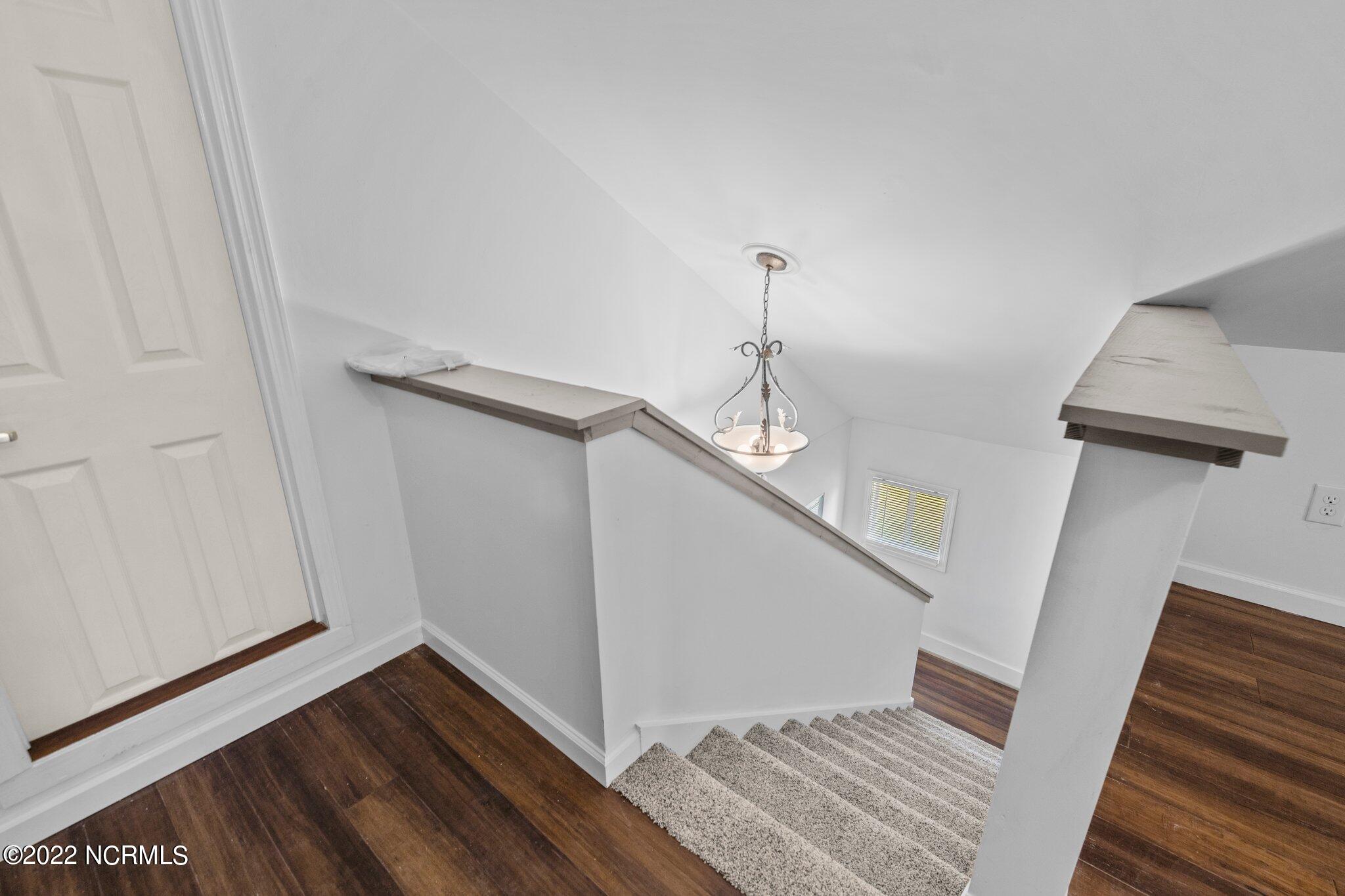 678 East Washington Street Extension Rockingham, NC 28379 - Photo 21 of 30 Stairs