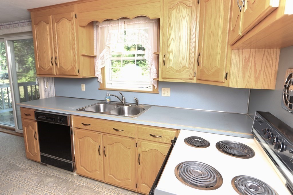 68 Ridge Road South Hadley, MA 01075 - Photo 15 of 30 Gallery Image 15