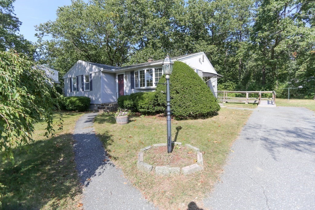 68 Ridge Road South Hadley, MA 01075 - Photo 4 of 30 Gallery Image 4