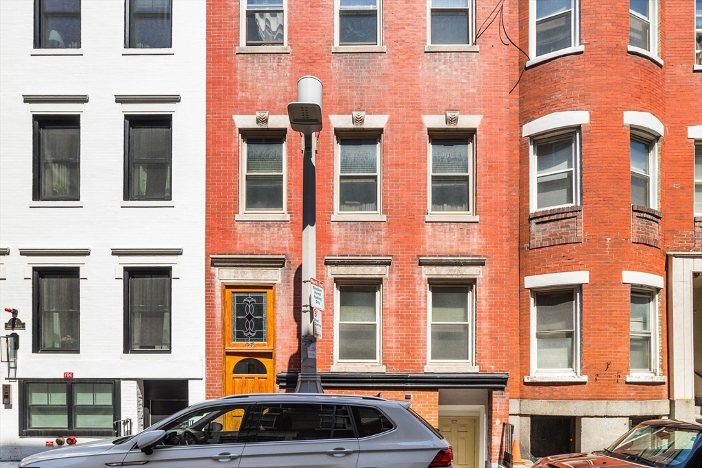 25 Sheafe Street Boston, MA 02113 - Photo 1 of 36 Gallery Image 1