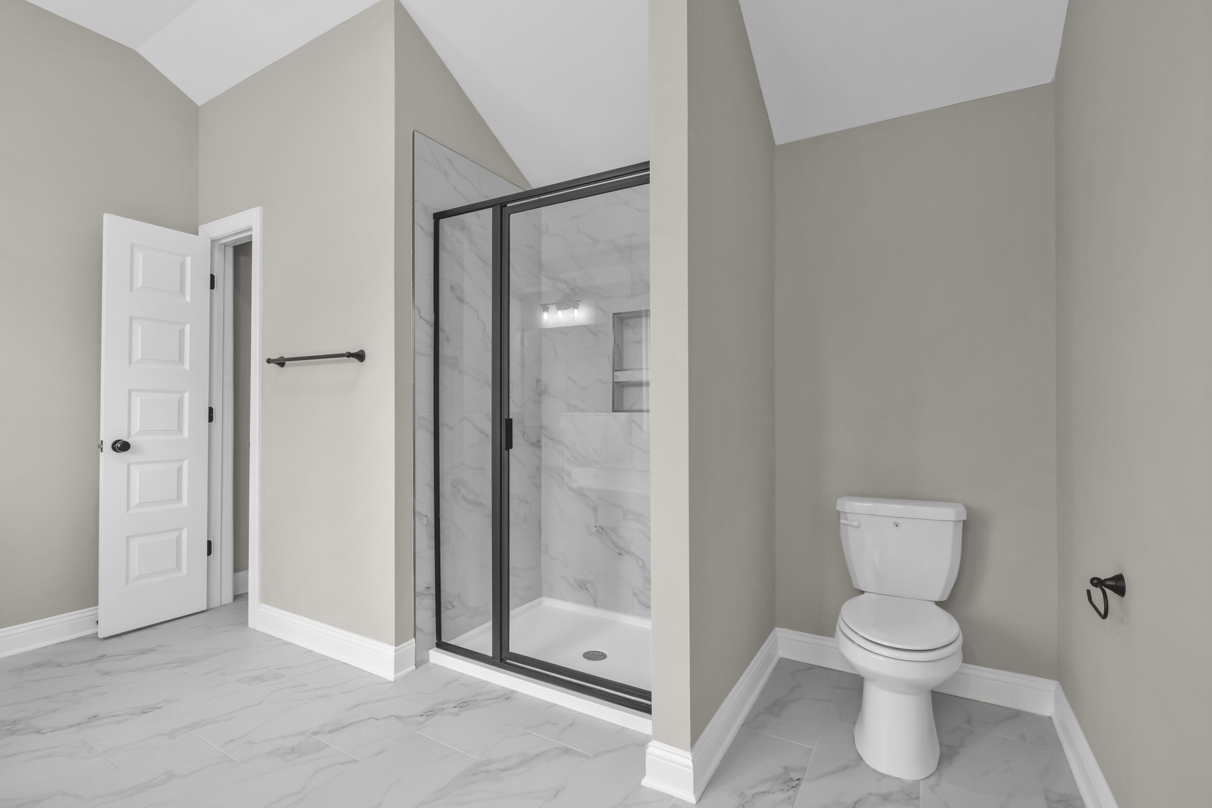 2767 Huntcliffe Drive Augusta, GA 30909 - Photo 22 of 36 Ensuite