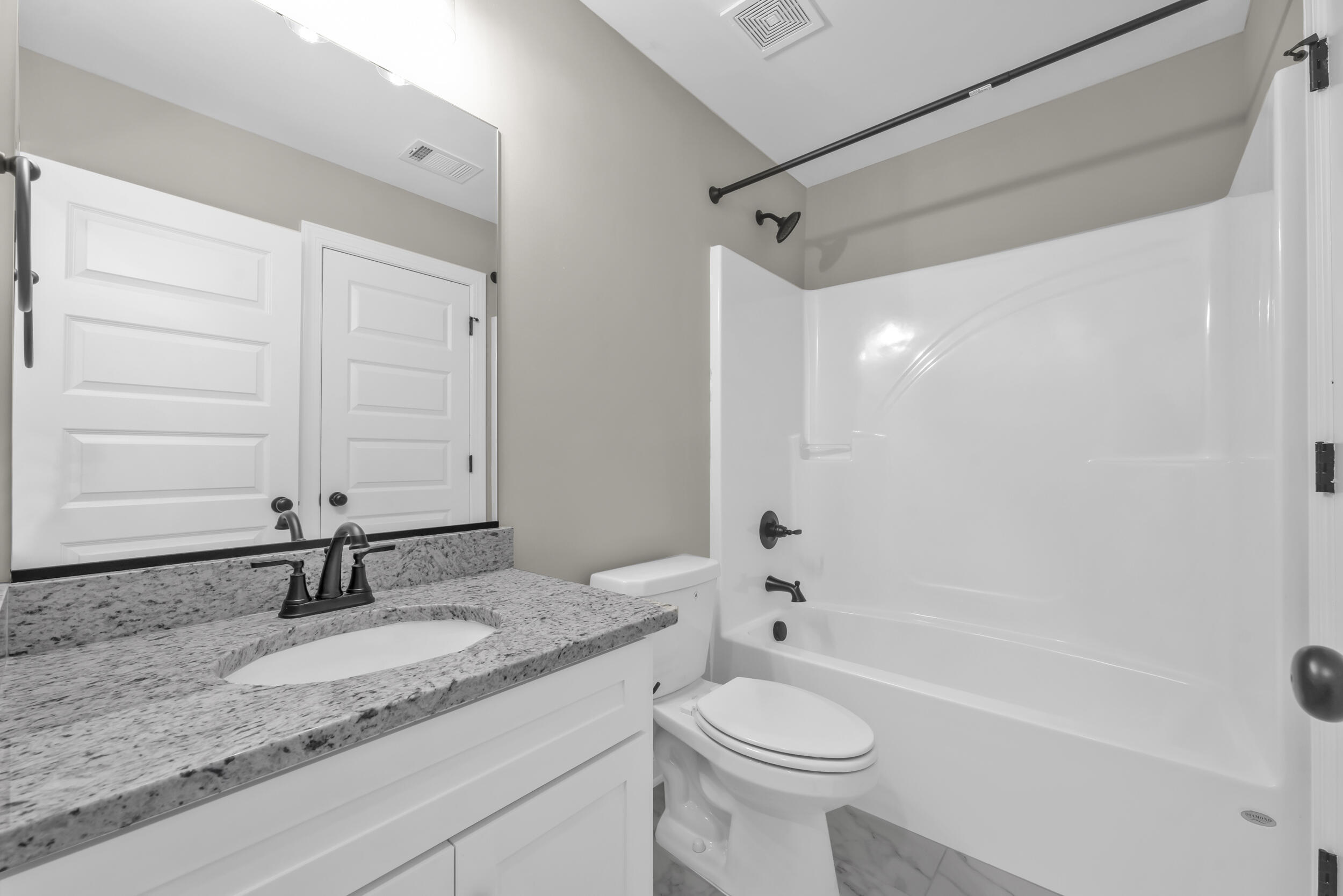 2767 Huntcliffe Drive Augusta, GA 30909 - Photo 26 of 36 Hallway Bathroom