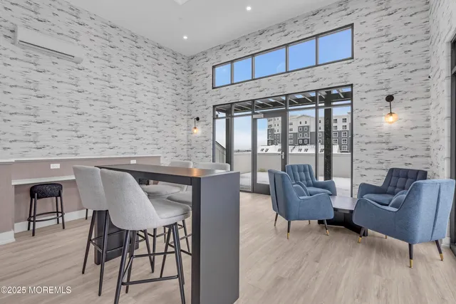 $2,100 | 19 Carr Avenue, Unit 215, Keansburg, NJ 07734