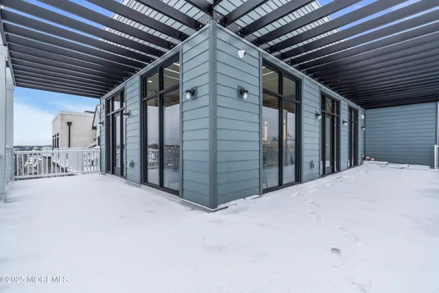 $2,100 | 19 Carr Avenue, Unit 215, Keansburg, NJ 07734