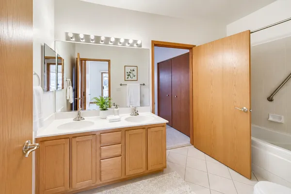 $399,000 | 2392 Carillon Drive, Grayslake, IL 60030