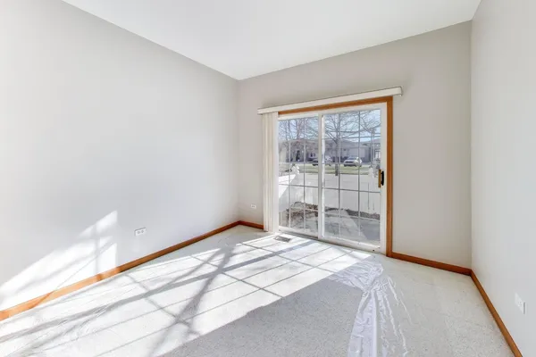 $399,000 | 2392 Carillon Drive, Grayslake, IL 60030