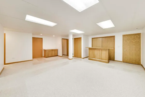 $399,000 | 2392 Carillon Drive, Grayslake, IL 60030
