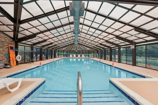 $400,000 | 2392 Carillon Drive, Grayslake, IL 60030