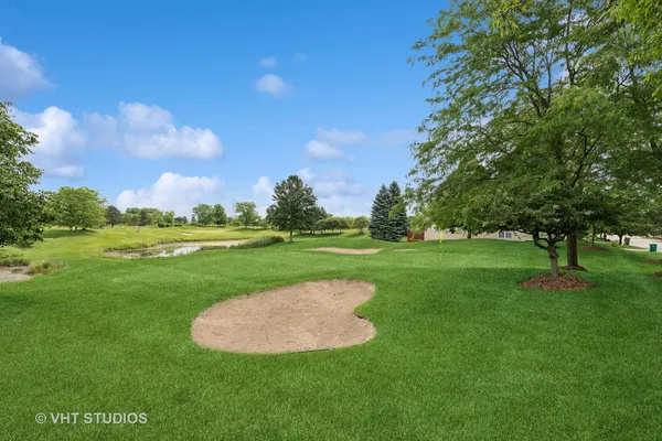 $400,000 | 2392 Carillon Drive, Grayslake, IL 60030