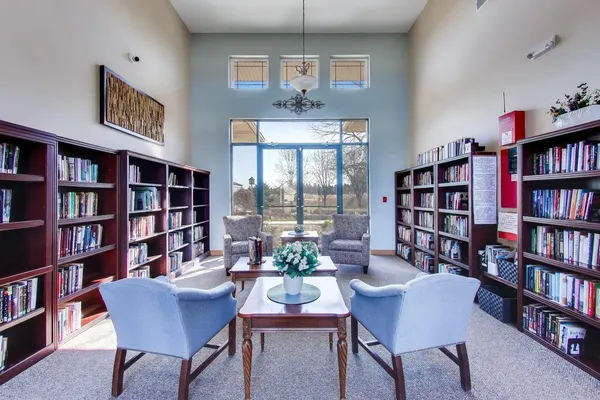 $400,000 | 2392 Carillon Drive, Grayslake, IL 60030