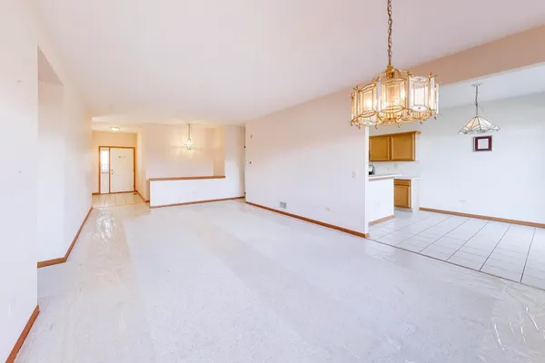 $399,000 | 2392 Carillon Drive, Grayslake, IL 60030