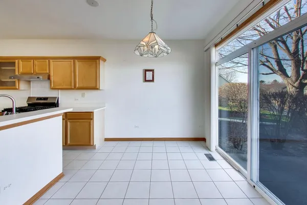 $400,000 | 2392 Carillon Drive, Grayslake, IL 60030