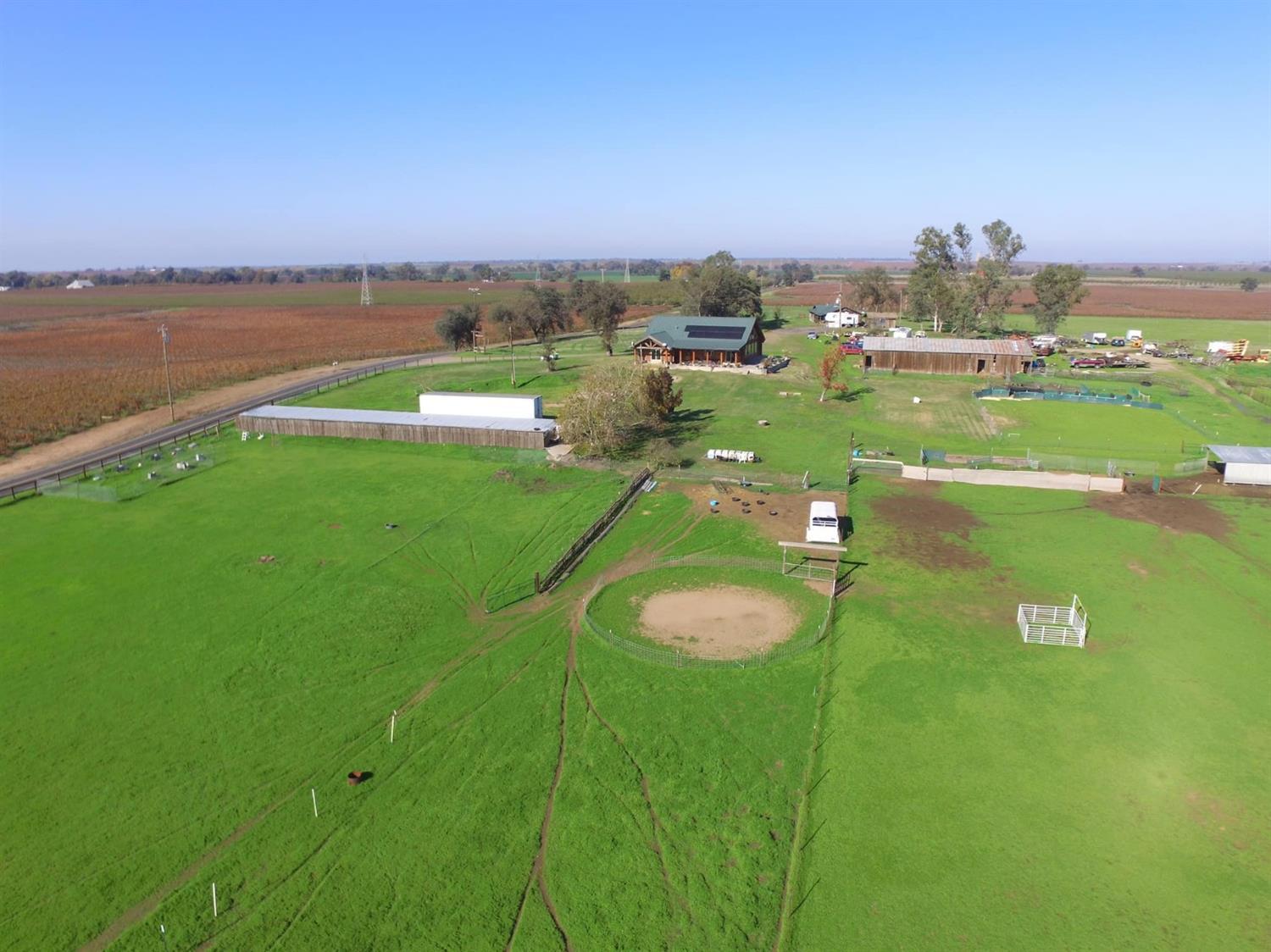 29266 Dry Creek Road Galt, CA 95632 - Photo 20 of 44 a view of a city