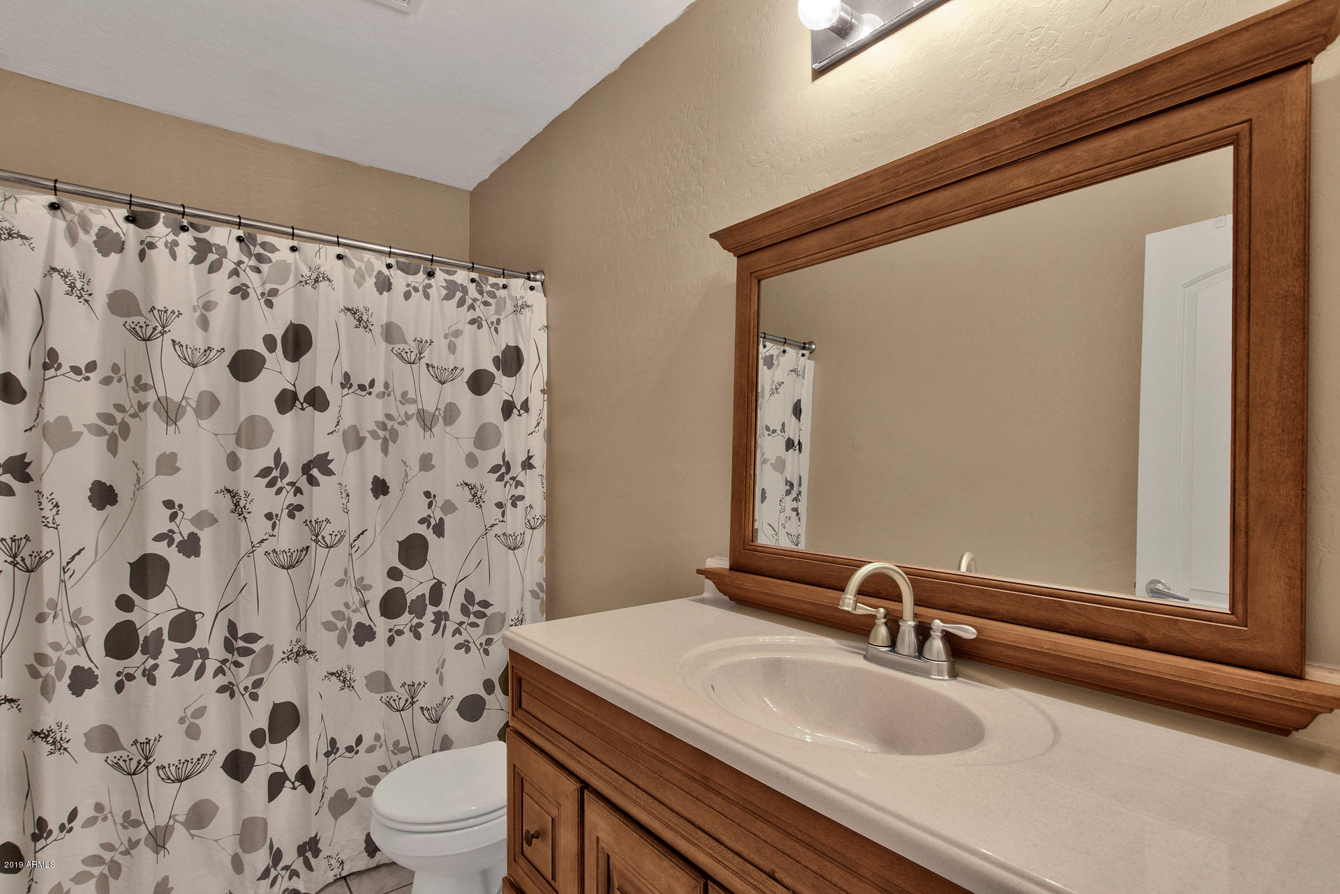 1260 South Lindsay Road, Unit 9 Mesa, AZ 85204 - Photo 15 of 24 Guest Bathroom