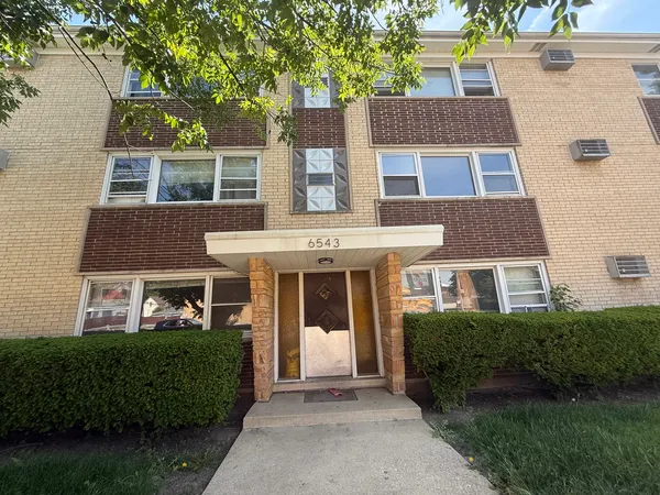 $1,750 | 6543 16th Street, Unit 5, Berwyn, IL 60402