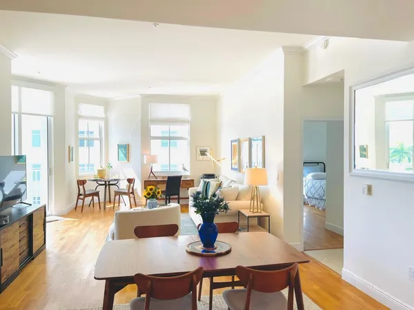 $4,000 | 255 Evernia Street, Unit 407, West Palm Beach, FL 33401