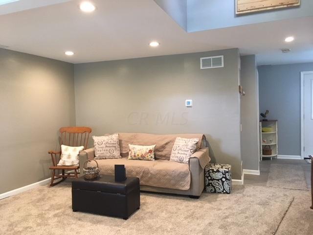 13949 Custers Point Road Northeast Thornville, OH 43076 - Photo 3 of 12