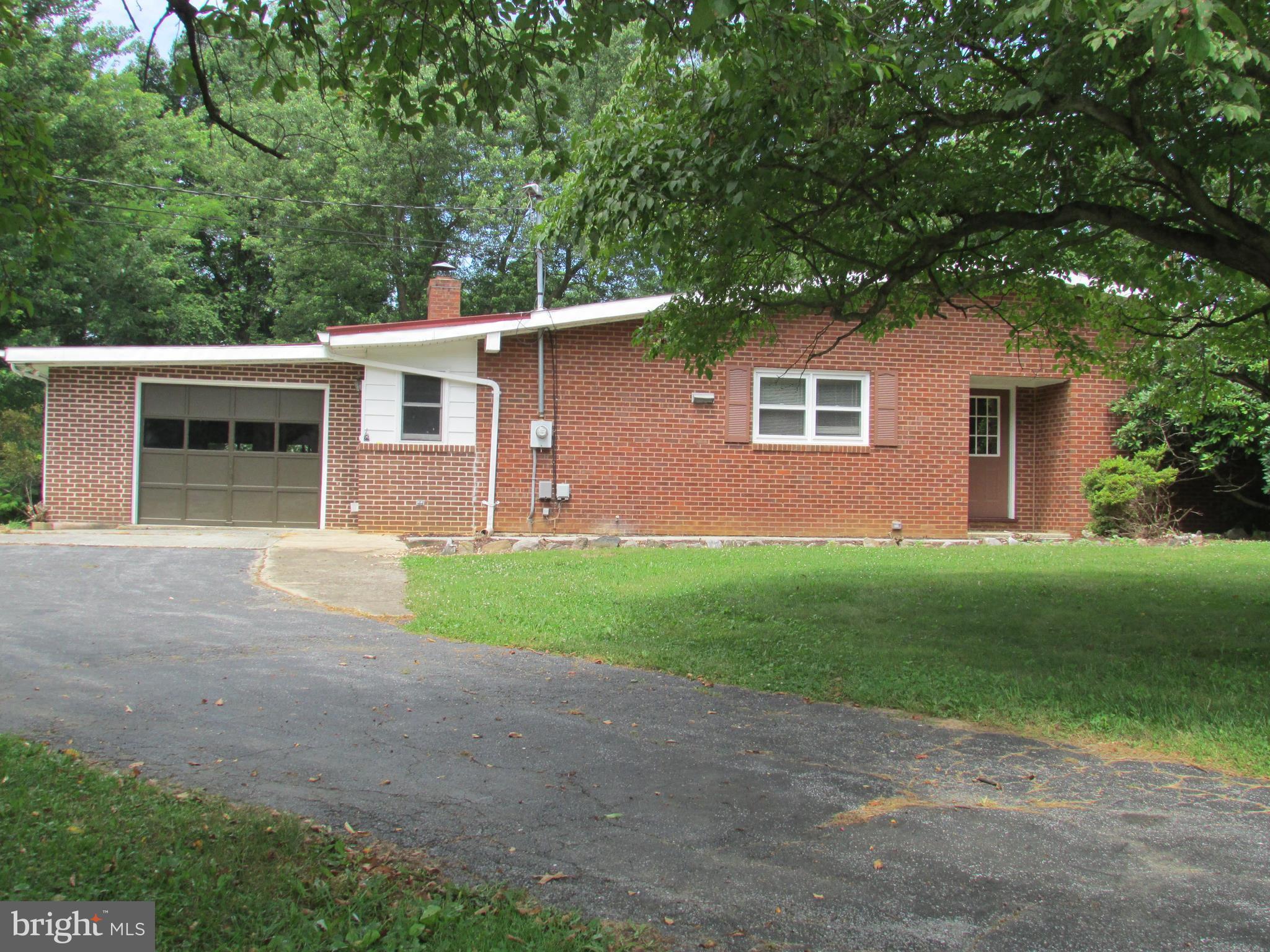194 Rural Retreat Drive Ranson, WV 25438 - Photo 2 of 26 Exterior (Front)