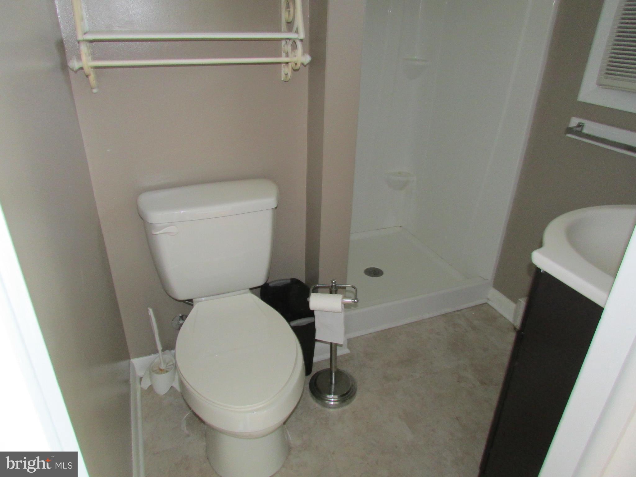 194 Rural Retreat Drive Ranson, WV 25438 - Photo 20 of 26 Bath (Master)