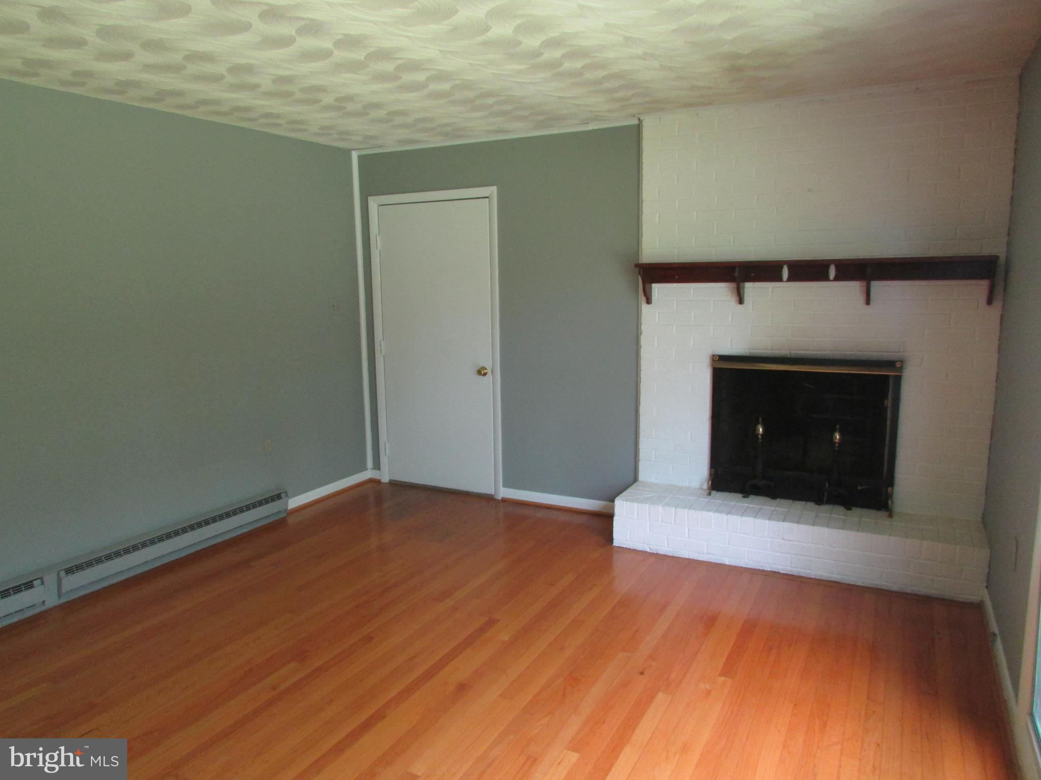 194 Rural Retreat Drive Ranson, WV 25438 - Photo 9 of 26 Living Room