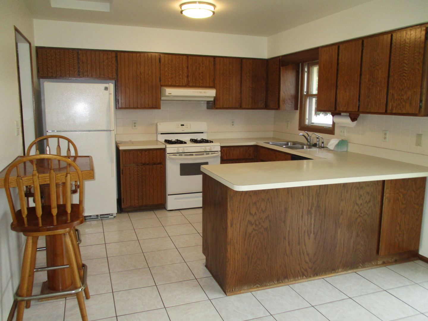 900 West McKinley Road Ottawa, IL 61350 - Photo 2 of 22 Gallery Image 2