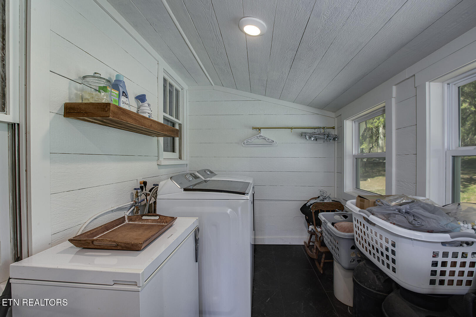 17716 Highway 58 Decatur, TN 37322 - Photo 21 of 35 21_StateHwy58N_17716_MudRoom-Laundry03