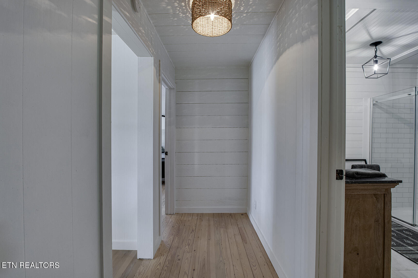 17716 Highway 58 Decatur, TN 37322 - Photo 23 of 35 23_StateHwy58N_17716_BHHall01