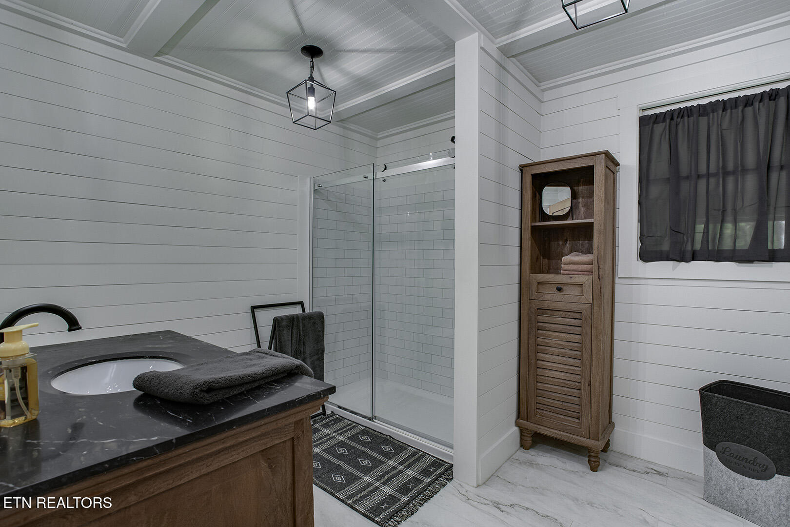 17716 Highway 58 Decatur, TN 37322 - Photo 24 of 35 24_StateHwy58N_17716_FullBath01