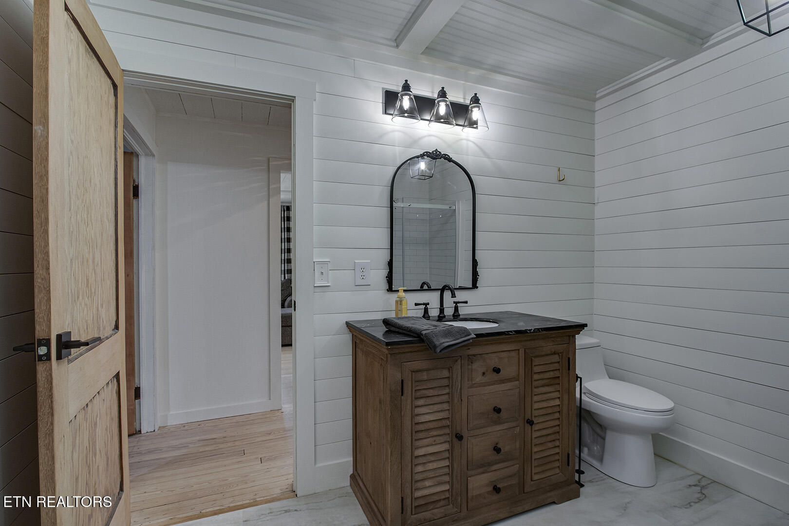 17716 Highway 58 Decatur, TN 37322 - Photo 25 of 35 25_StateHwy58N_17716_FullBath02