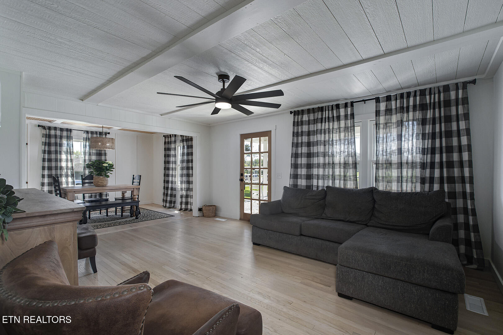 17716 Highway 58 Decatur, TN 37322 - Photo 7 of 35 07_StateHwy58N_17716_Living03