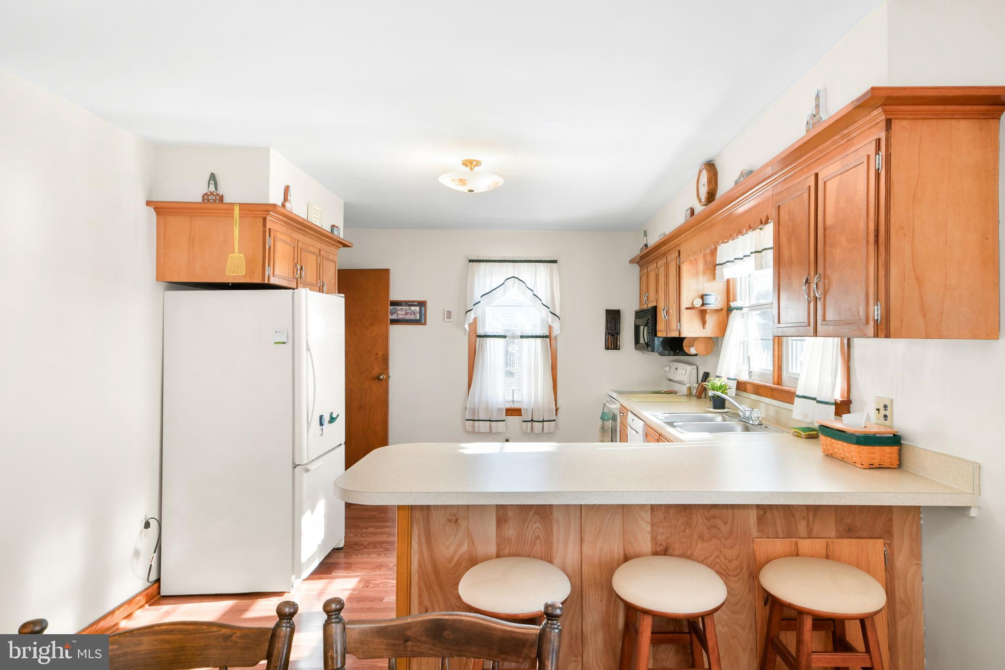 1434 Honda Road Hanover, PA 17331 - Photo 16 of 45 Kitchen with seating