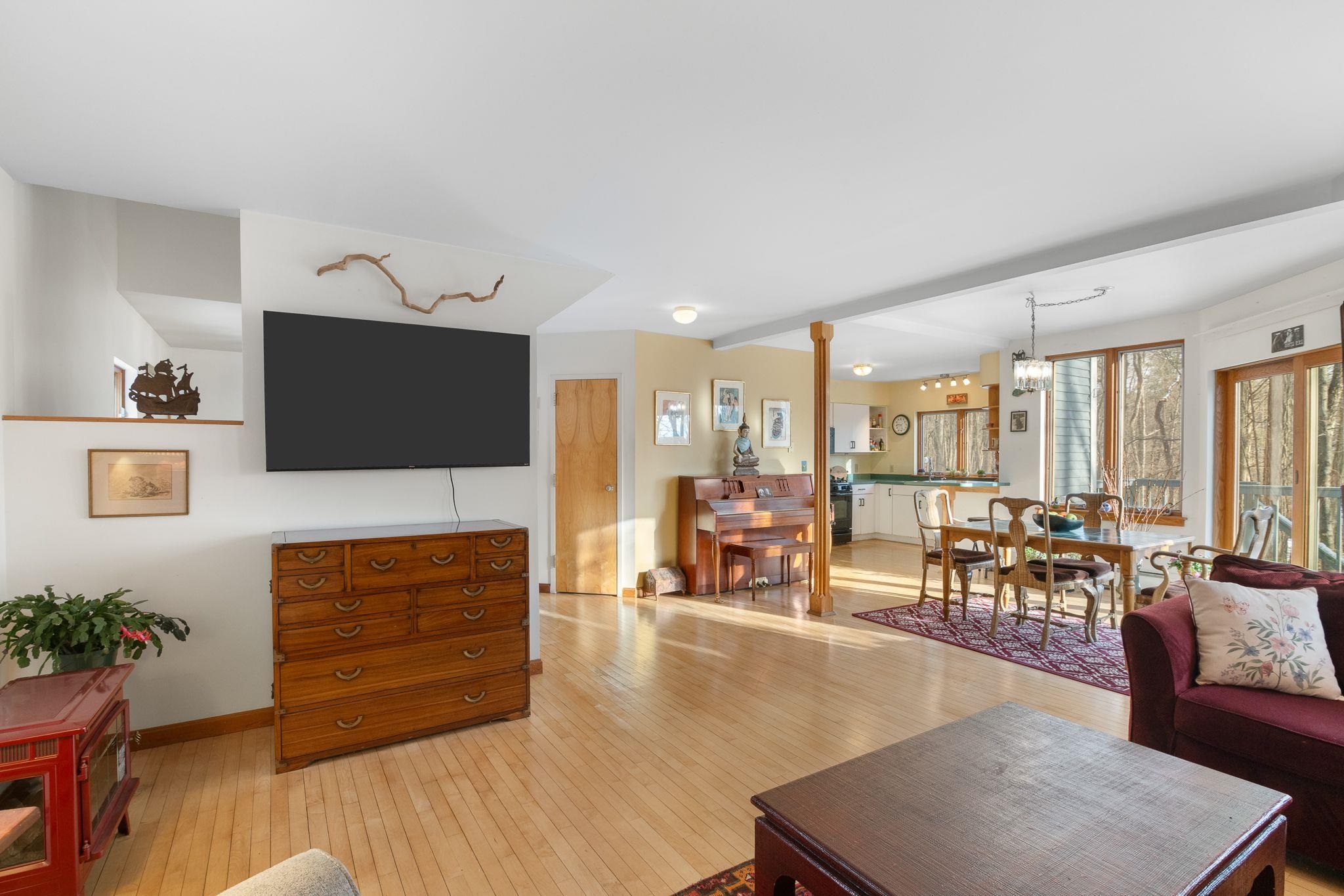 87 Orchard Street, Unit 87 Brattleboro, VT 05301 - Photo 9 of 27