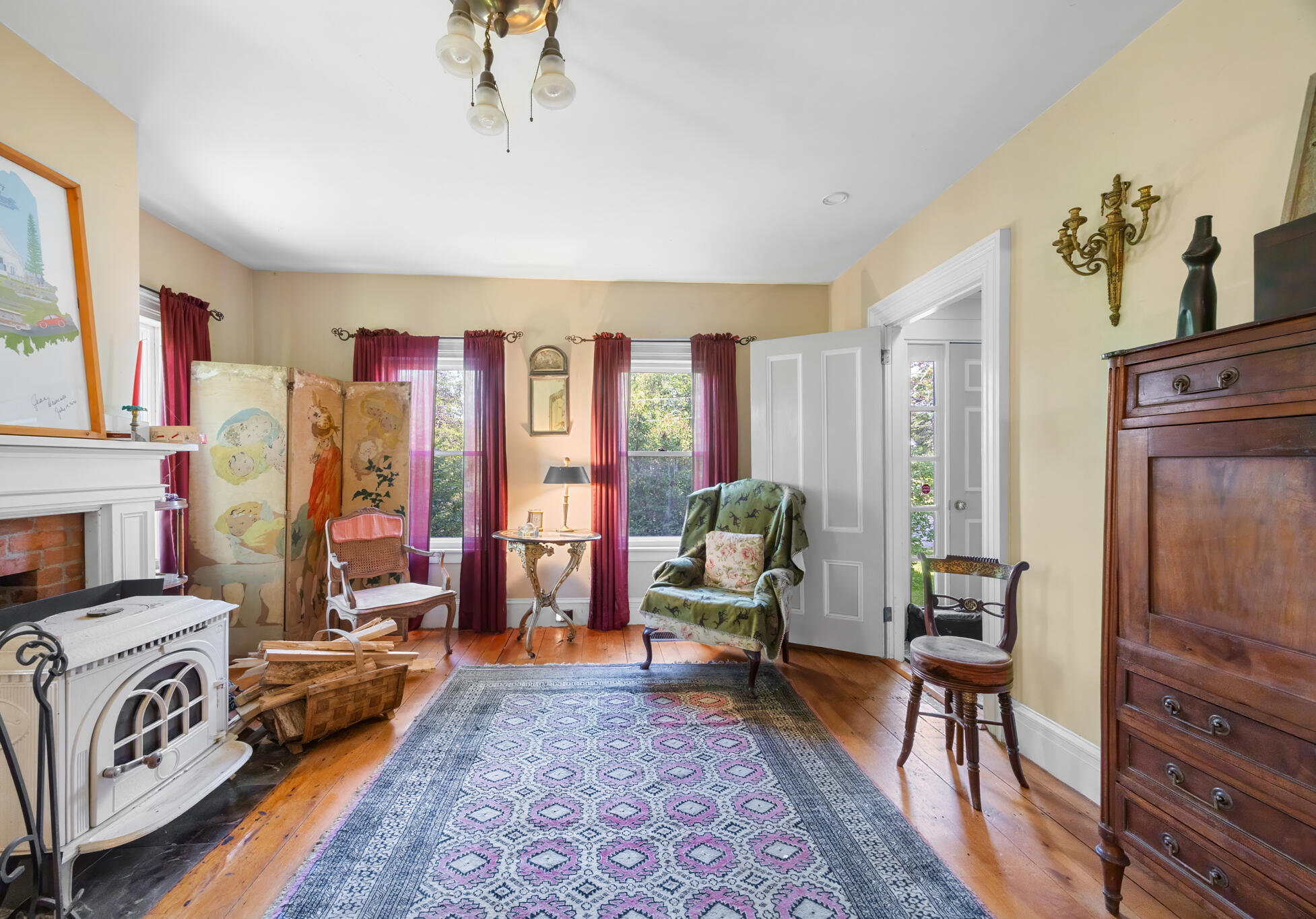 61 Point Street Columbia Falls, ME 04623 - Photo 18 of 70 Living Room