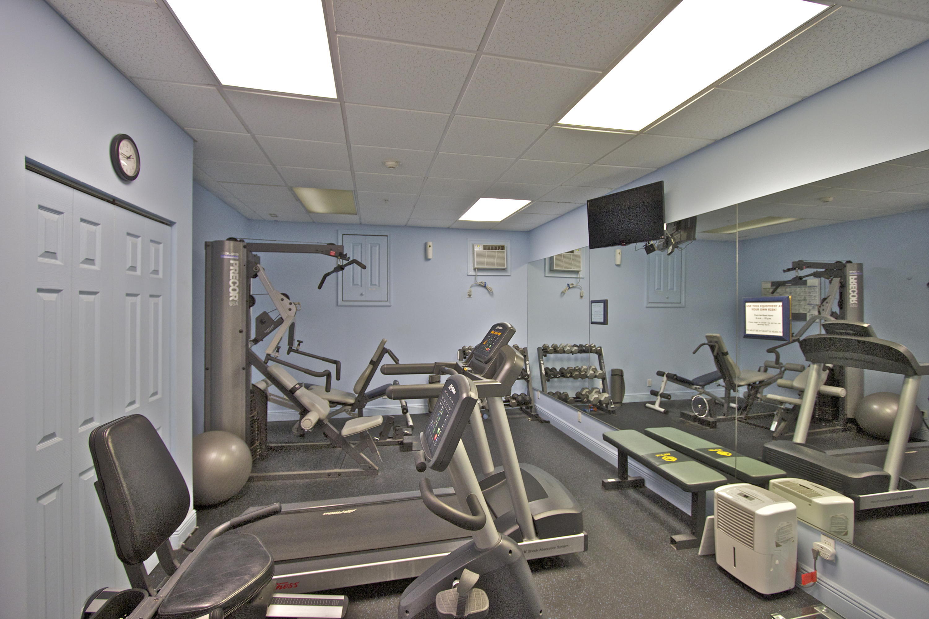 5420 North Ocean Avenue, Unit 1006 Singer Island, FL 33404 - Photo 35 of 44 Fitness Room