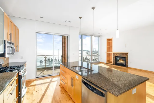 $750,000 | 311 East Superior Street, Unit 704, Duluth, MN 55802