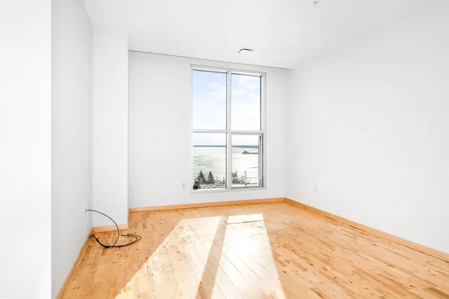 $750,000 | 311 East Superior Street, Unit 704, Duluth, MN 55802