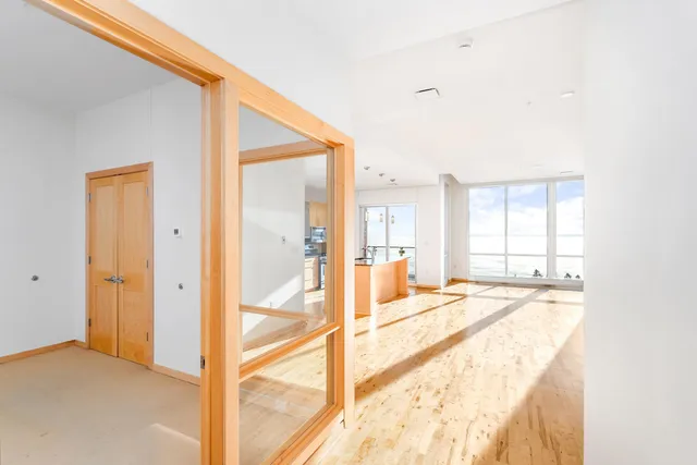 $750,000 | 311 East Superior Street, Unit 704, Duluth, MN 55802