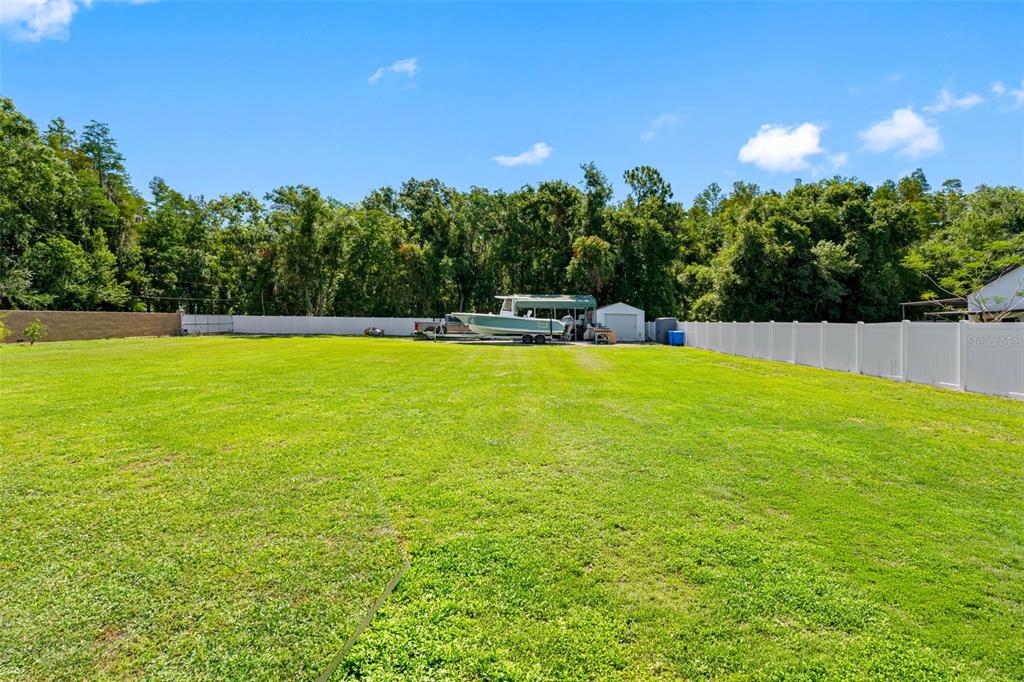 17117 Lakeshore Road Lutz, FL 33558 - Photo 45 of 48