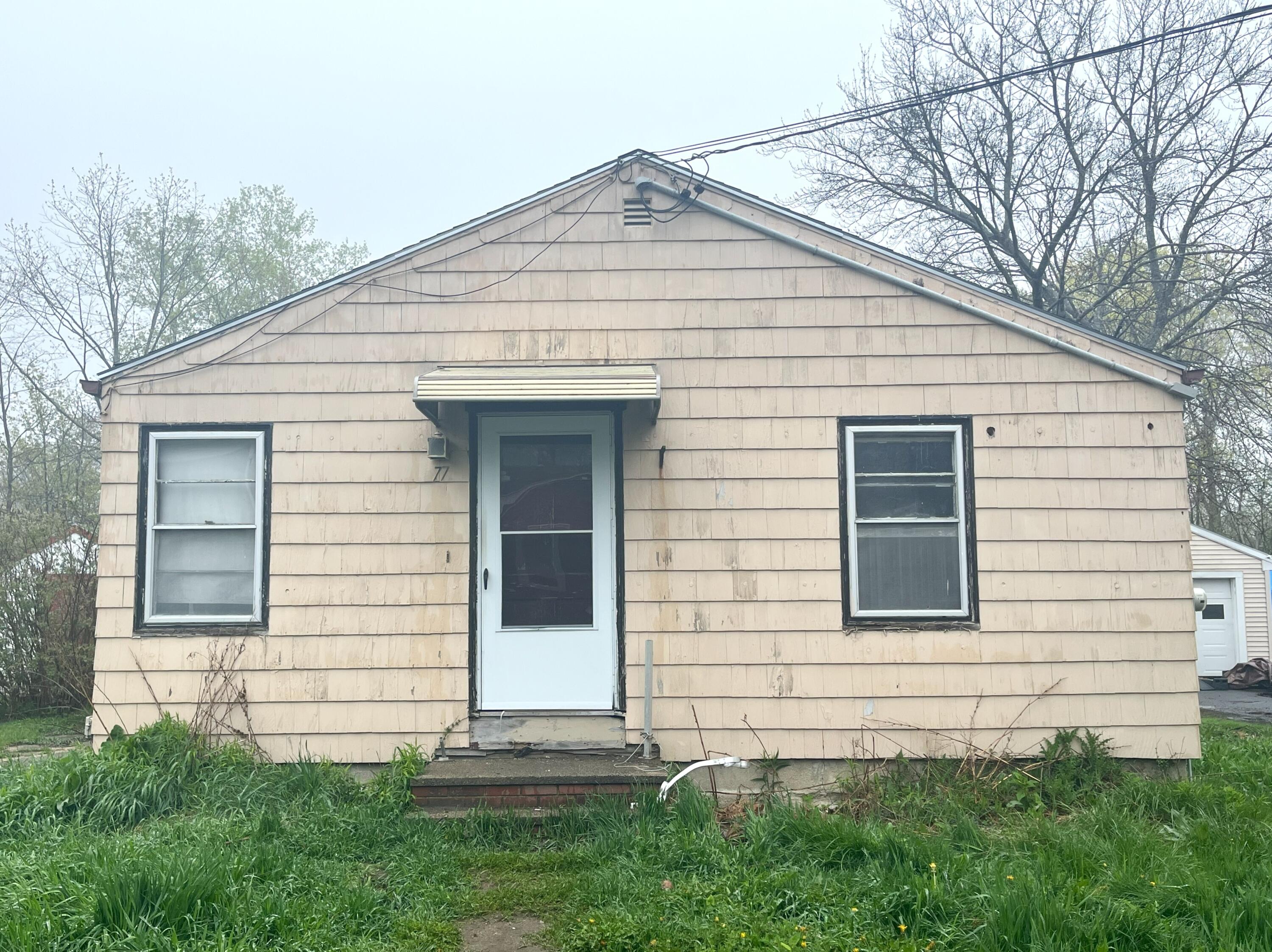 77 Edgewood Avenue Portland, ME 04103 - Photo 1 of 16 IMG_6806