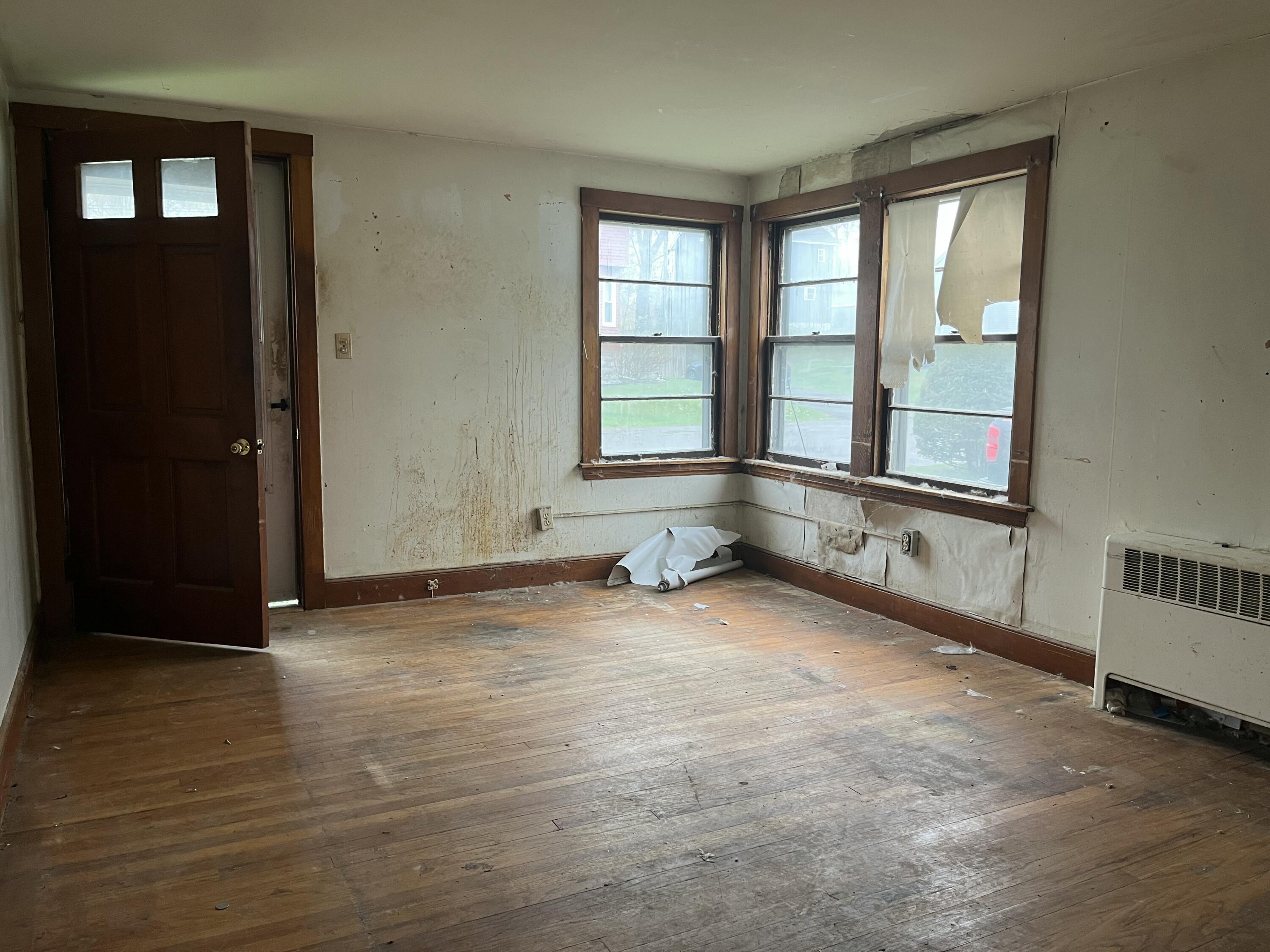 77 Edgewood Avenue Portland, ME 04103 - Photo 3 of 16 IMG_6818