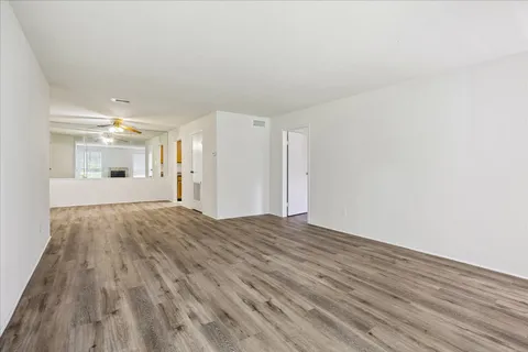 $135,000 | 6500 Sands Point Drive, Unit 407, Houston, TX 77074