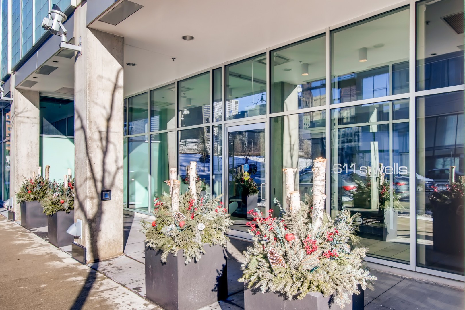 611 South Wells Street, Unit 1003 Chicago, IL 60607 - Photo 2 of 35