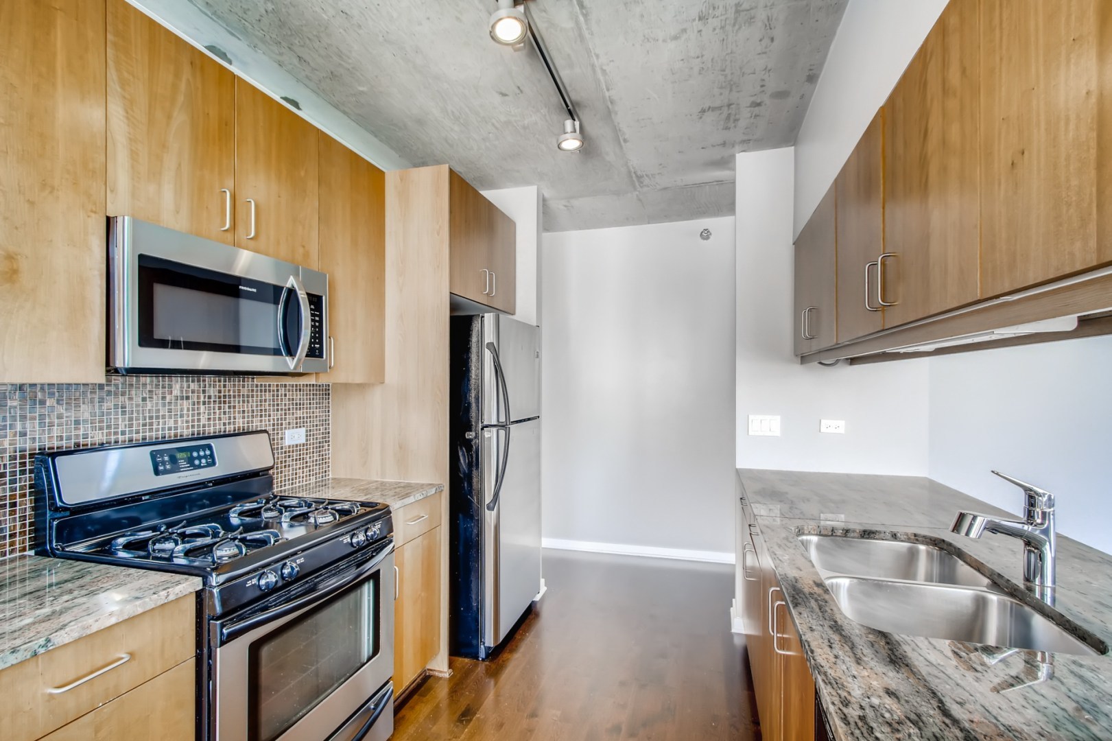 611 South Wells Street, Unit 1003 Chicago, IL 60607 - Photo 15 of 35