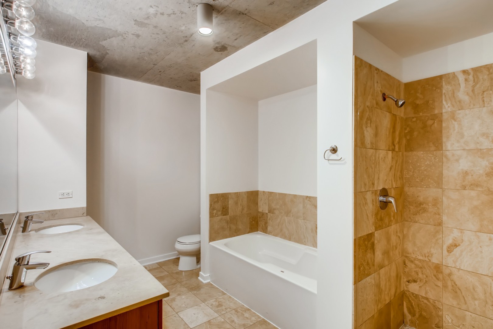 611 South Wells Street, Unit 1003 Chicago, IL 60607 - Photo 17 of 35