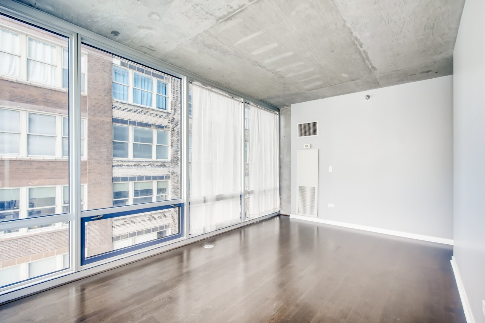 611 South Wells Street, Unit 1003 Chicago, IL 60607 - Photo 10 of 35