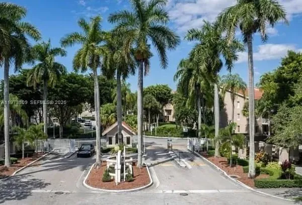 $290,000 | 10630 Southwest 157th Court, Unit 202, Miami, FL 33196