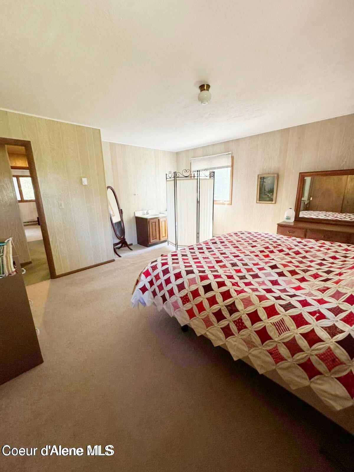 476 Clinton Avenue Coolin, ID 83821 - Photo 16 of 29 Main bedroom upstairs